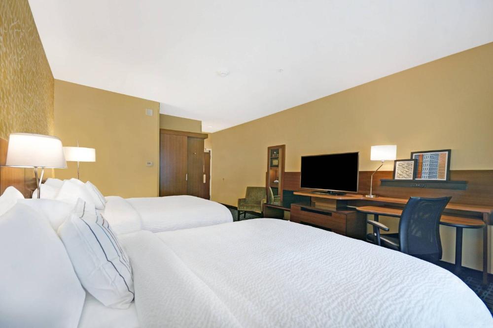 Double Queen Room interior